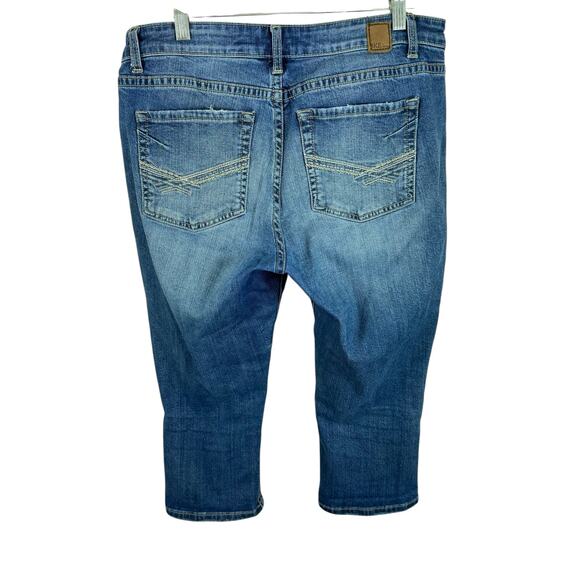 BKE Denim Gabby Cotton Medium Wash Mid Rise Straight Leg Jean Capris Size 30 - Picture 2 of 6